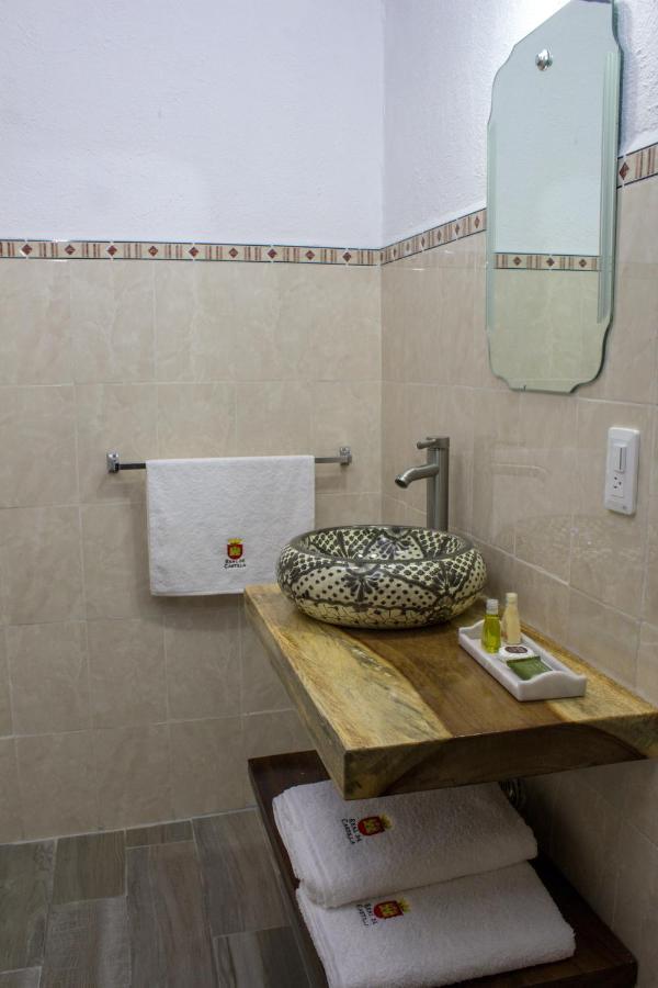 Hotel Real De Castilla Colonial غوادالاجارا الغرفة الصورة