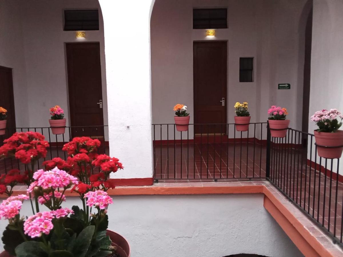 Hotel Real De Castilla Colonial غوادالاجارا المظهر الخارجي الصورة
