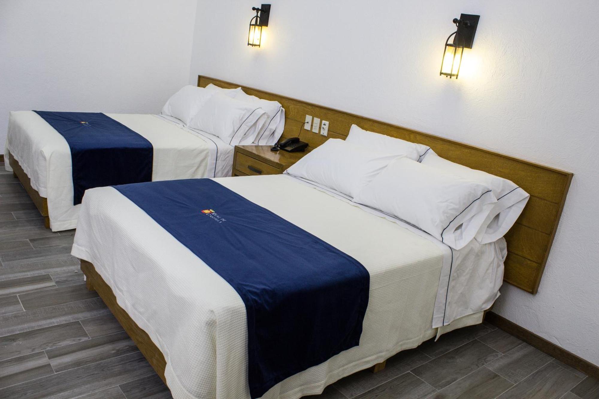 Hotel Real De Castilla Colonial غوادالاجارا الغرفة الصورة